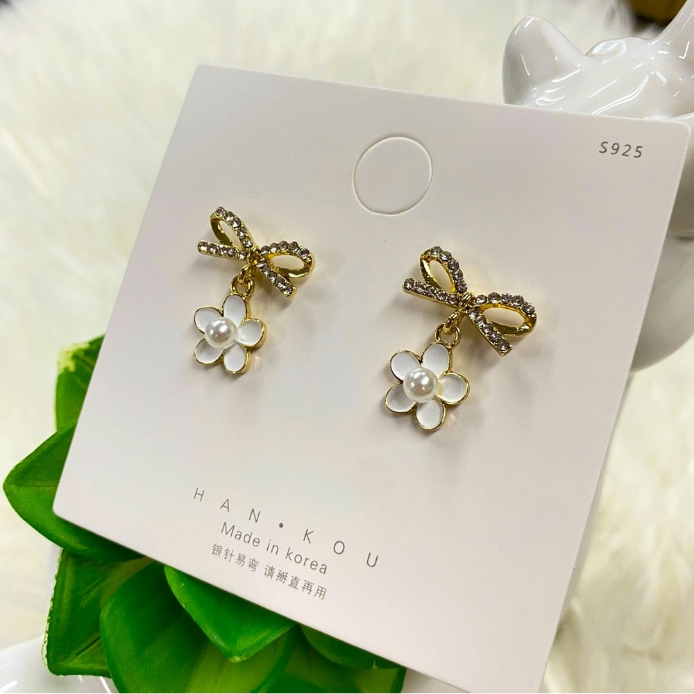 Women earrings